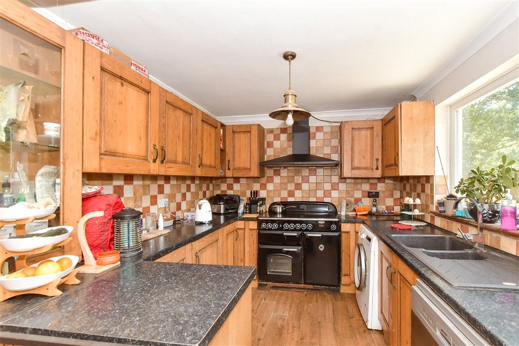 Property photo 3 of 22 Kitchen