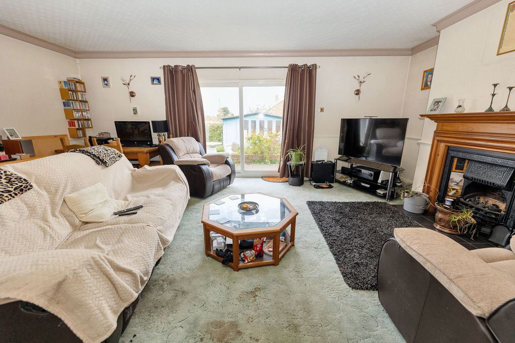 Property photo 2 of 15