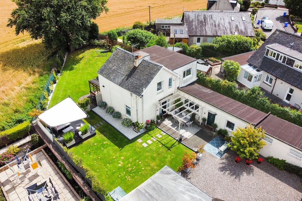 Property photo 1 of 23