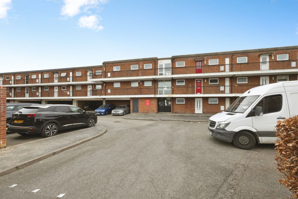 Property photo 1 of 17