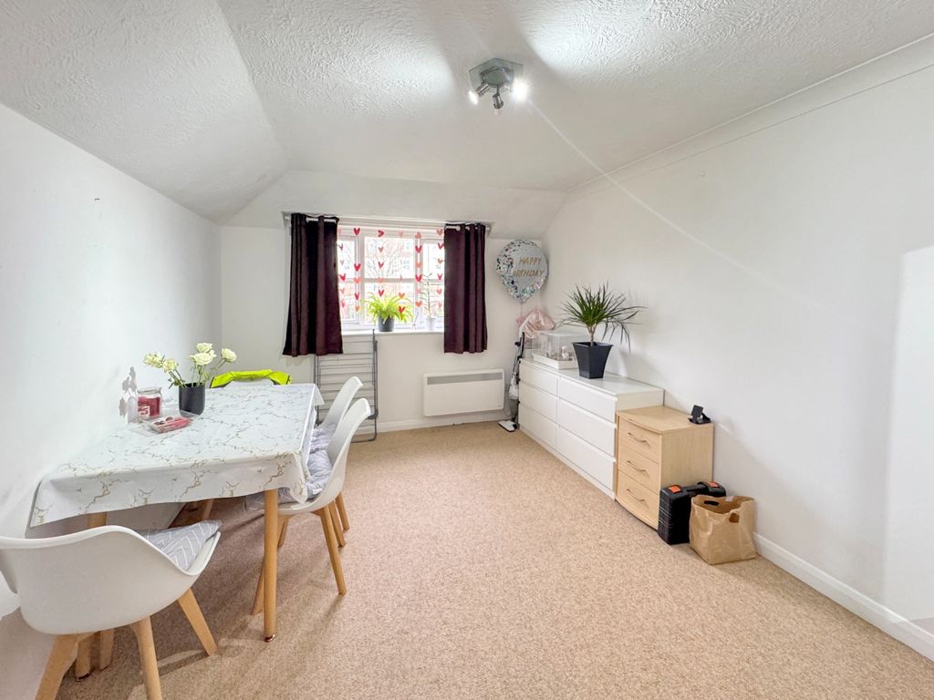 Property photo 2 of 8 5060603