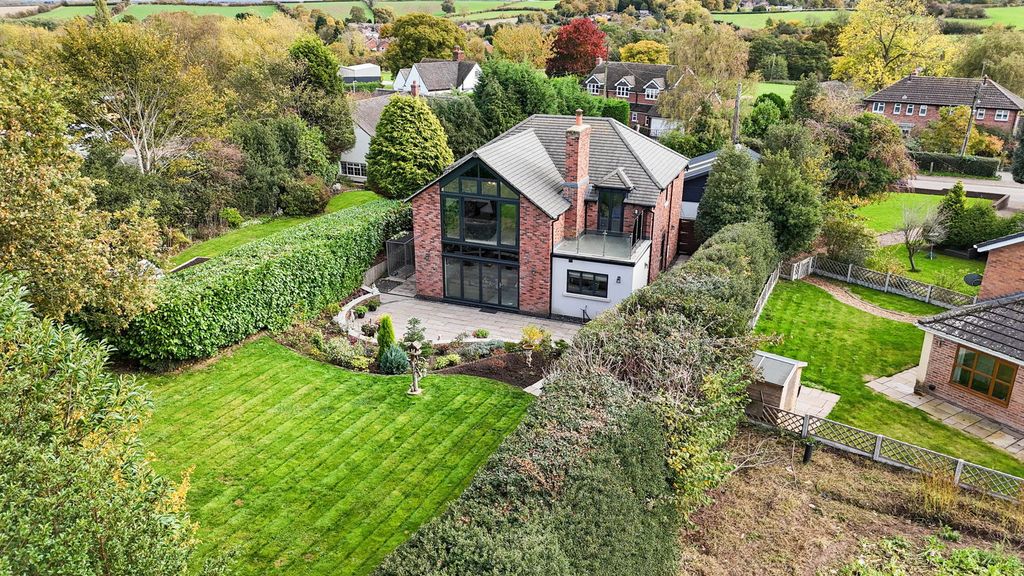 Property photo 1 of 43