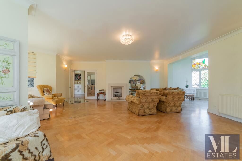 Property photo 3 of 21