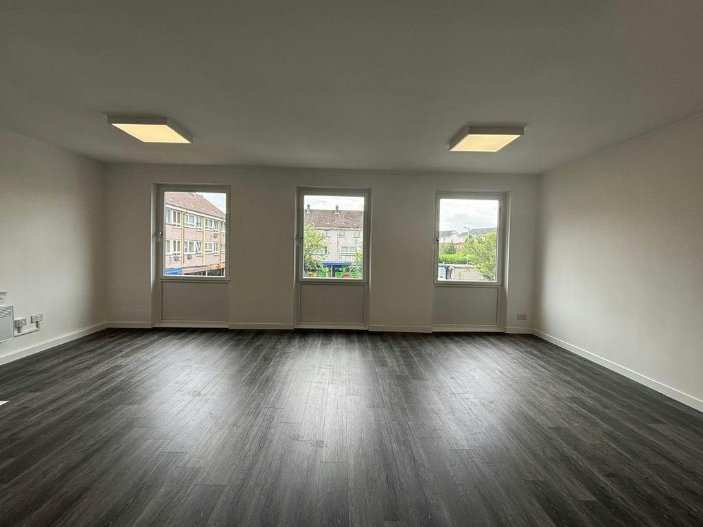 Property photo 3 of 5 Murray Square