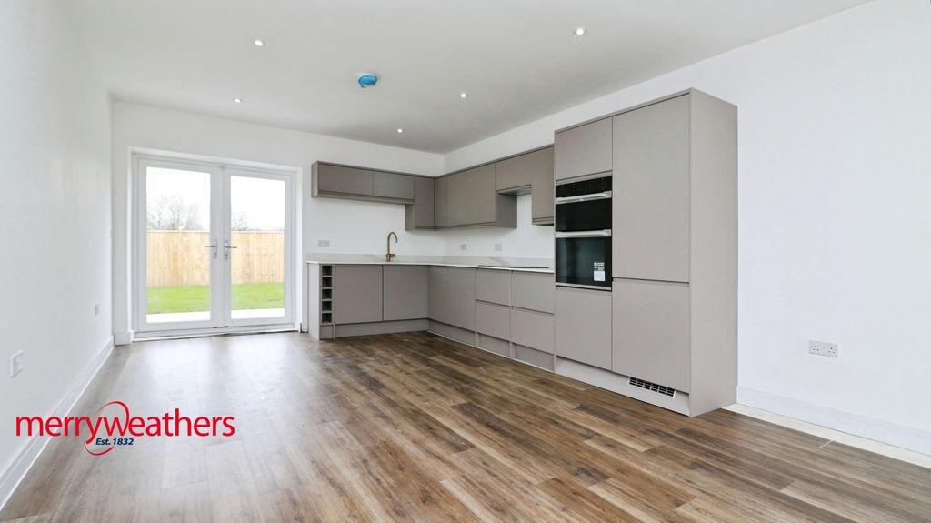 Property photo 2 of 14 Pbox-Img.Jpg