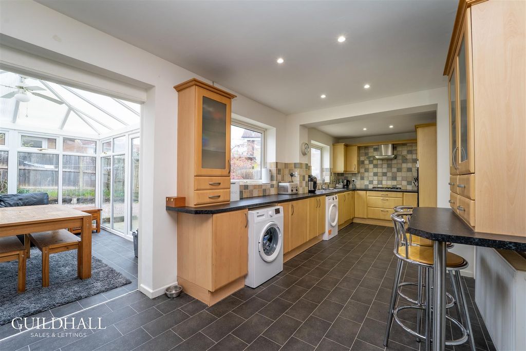 Property photo 2 of 21 Untitled-19.Jpg