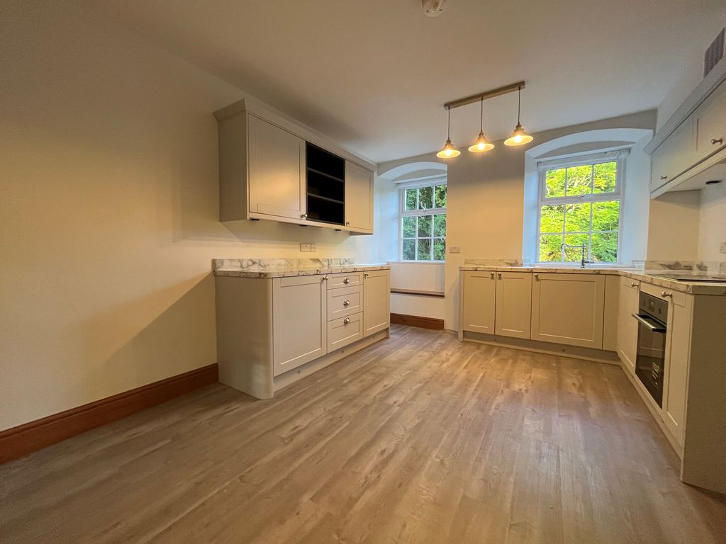 Property photo 2 of 9 Kitchen