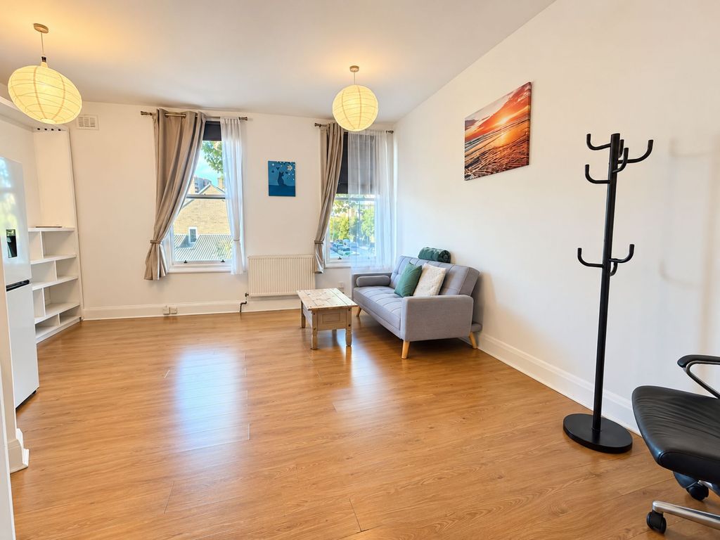 Property photo 1 of 5