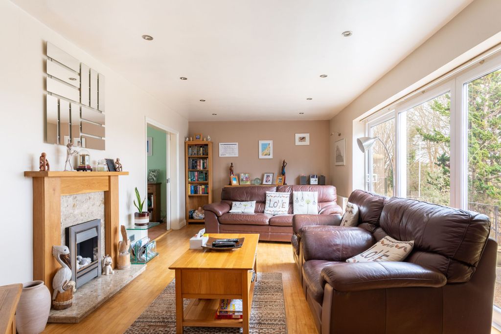 Property photo 3 of 21