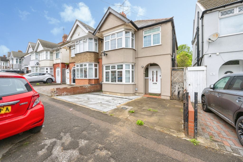 Property photo 2 of 19