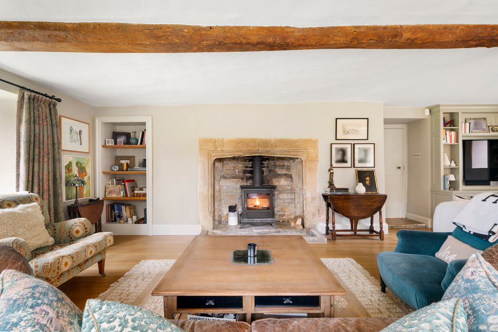 Property photo 3 of 26