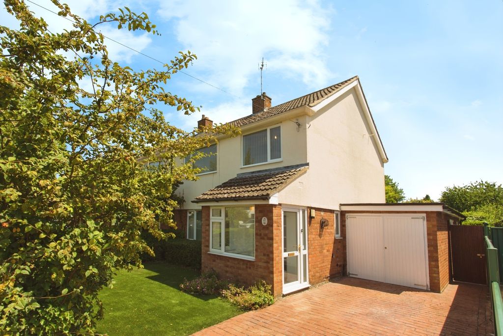 Property photo 2 of 33 Photo