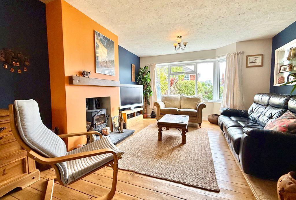 Property photo 3 of 29