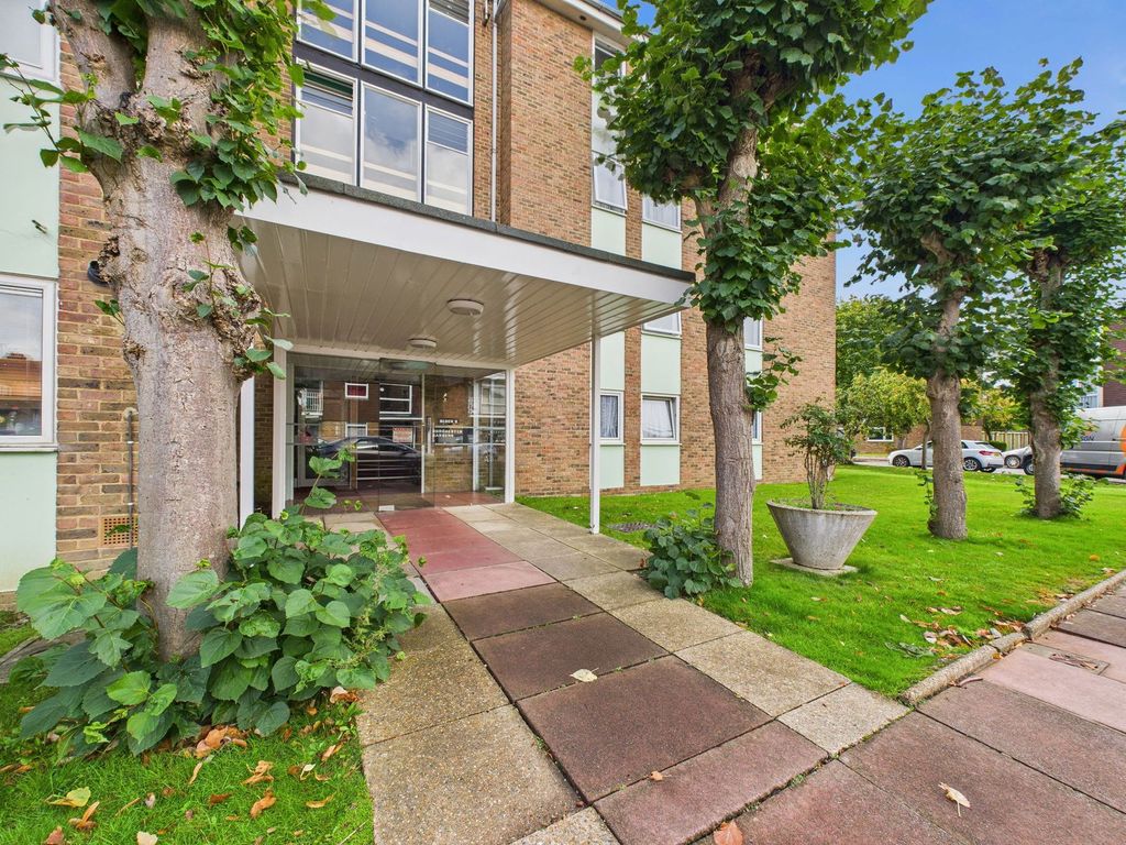 Property photo 2 of 12