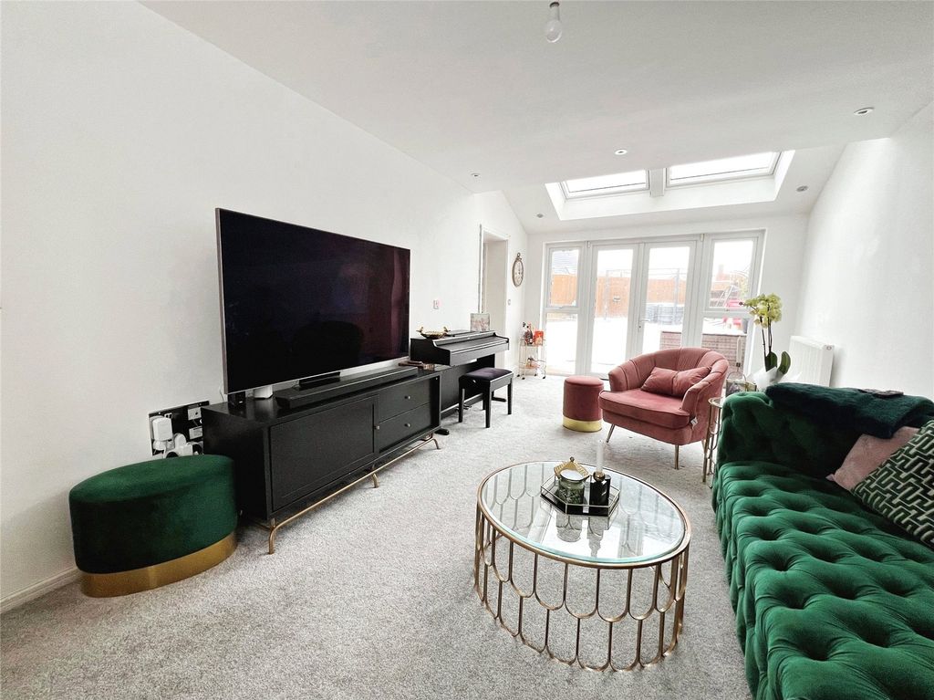 Property photo 3 of 13 Picture No. 04