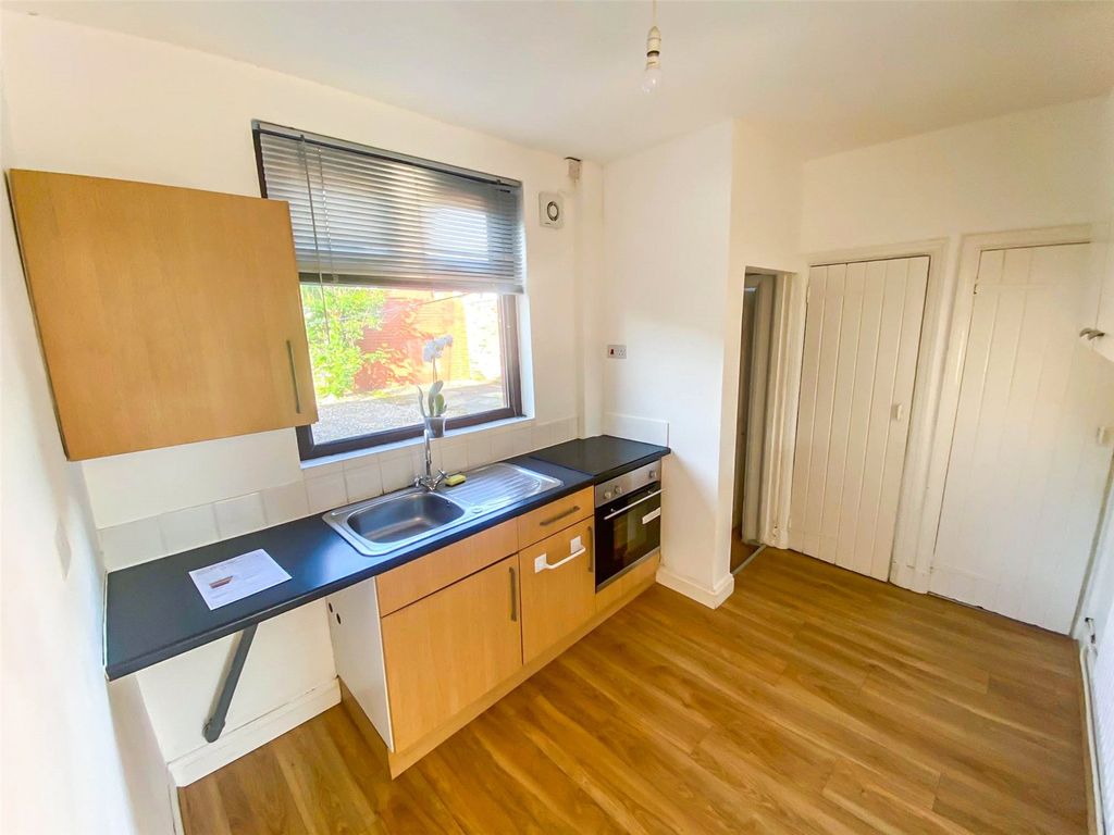 Property photo 3 of 12 Picture No. 44