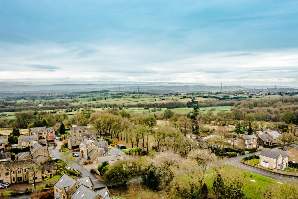 Property photo 2 of 34 Surrounding Countryside