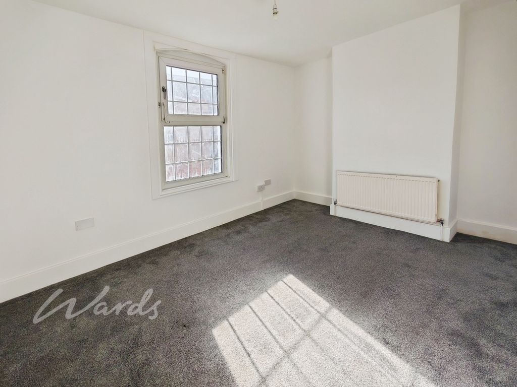 Property photo 3 of 9 Bedroom