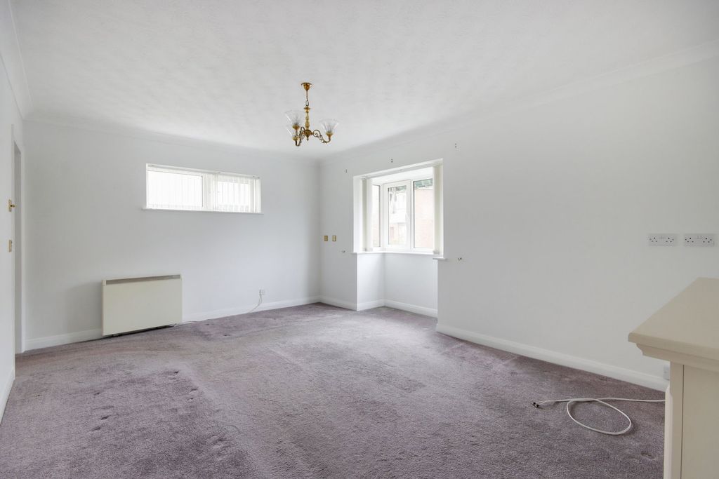 Additional image 4 of 2 bed flat for saleCavendish Square, Bramblefield Estate, Longfield DA3