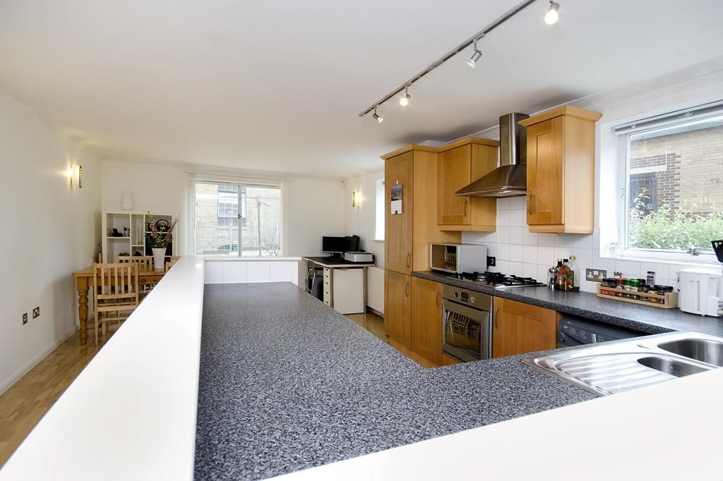 Property photo 1 of 8 Kitchen