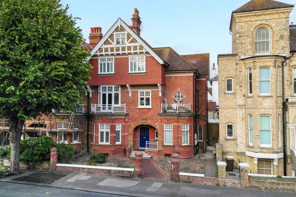 Property photo 1 of 23 Picture No. 30