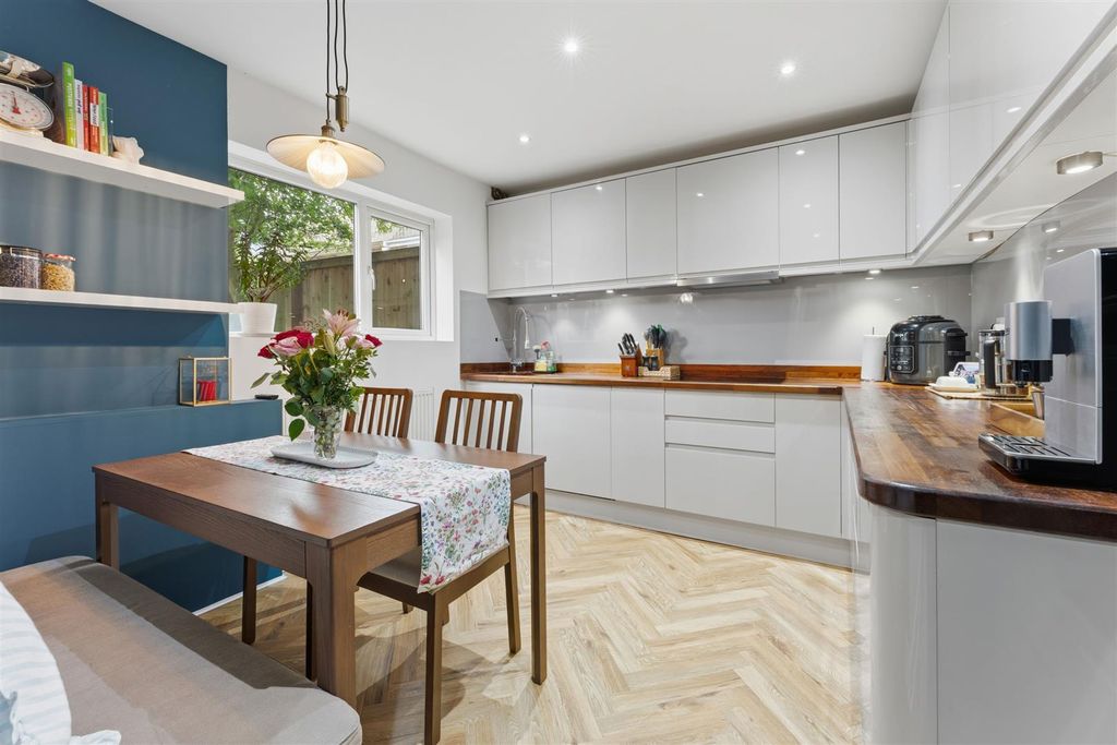 Property photo 1 of 33 Kitchen/Dining Room