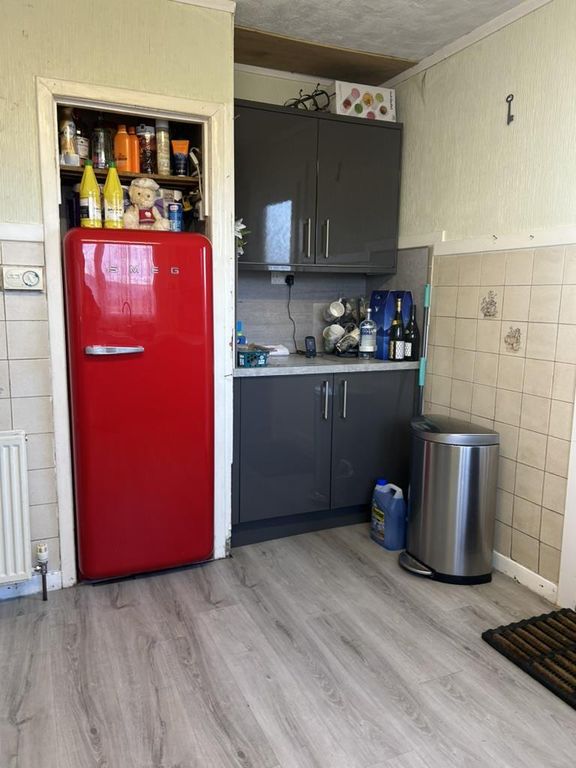 Property photo 3 of 34