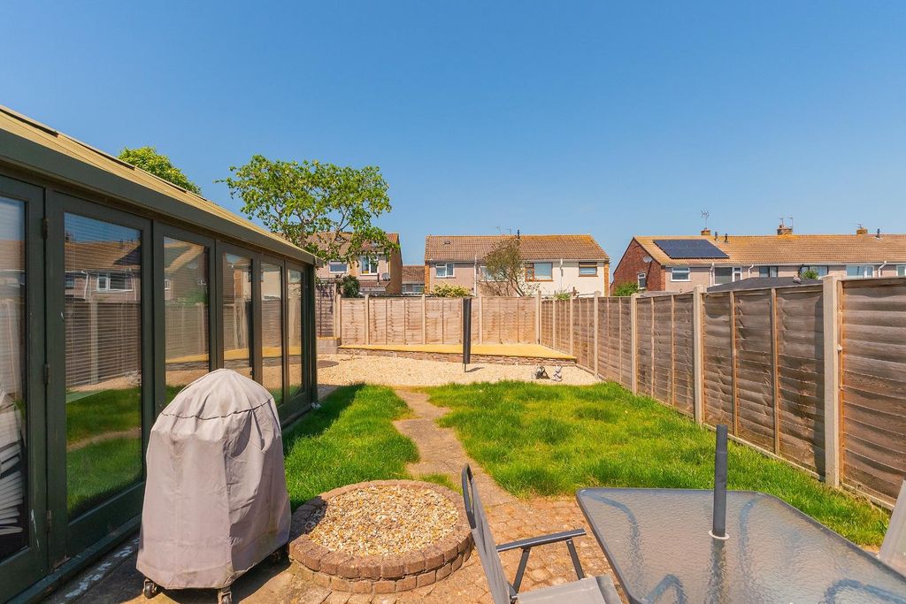 Property photo 3 of 28 0E4Cwe - External J.Jpg