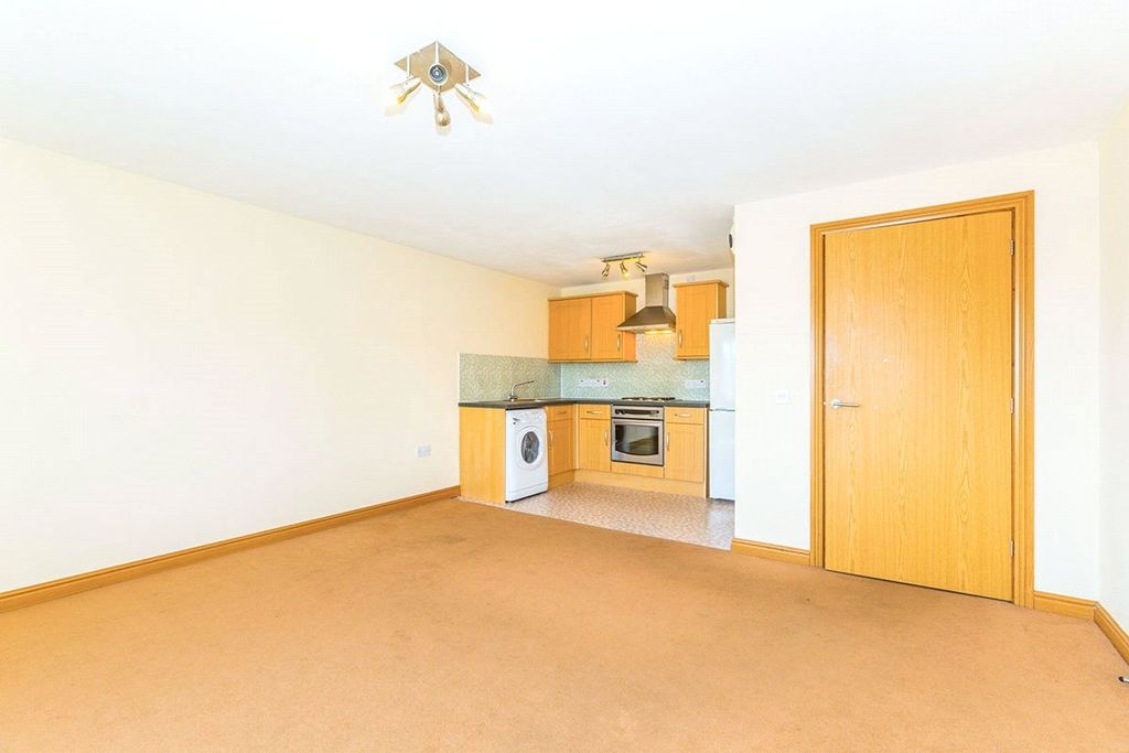 Property photo 3 of 8 Picture No. 05