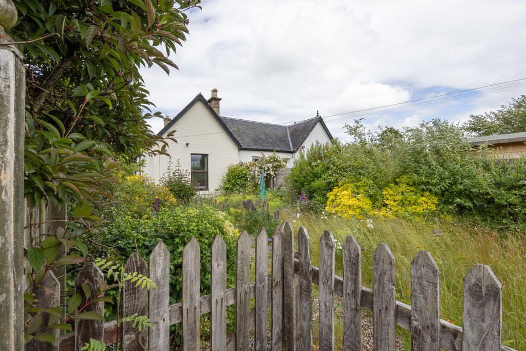 Property photo 3 of 19