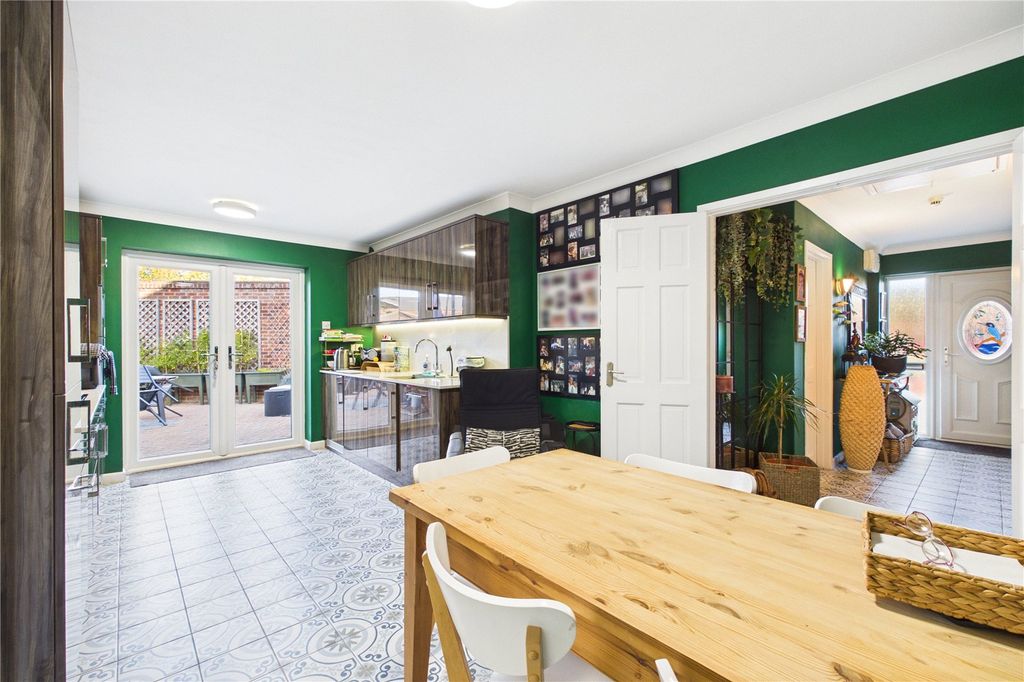 Property photo 2 of 21 Kitchen/Dining Room