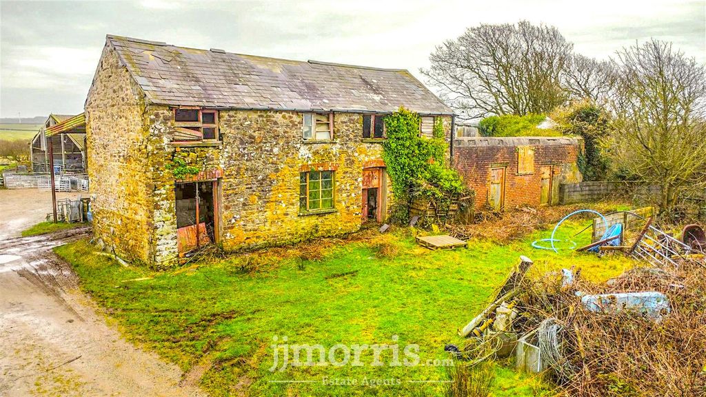 Property photo 2 of 56 Fa1350C4-85D6-4799-9873-08F6Dcd65A82.Jpeg