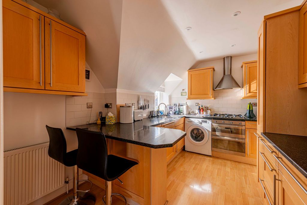 Property photo 3 of 21 Kitchen (1)
