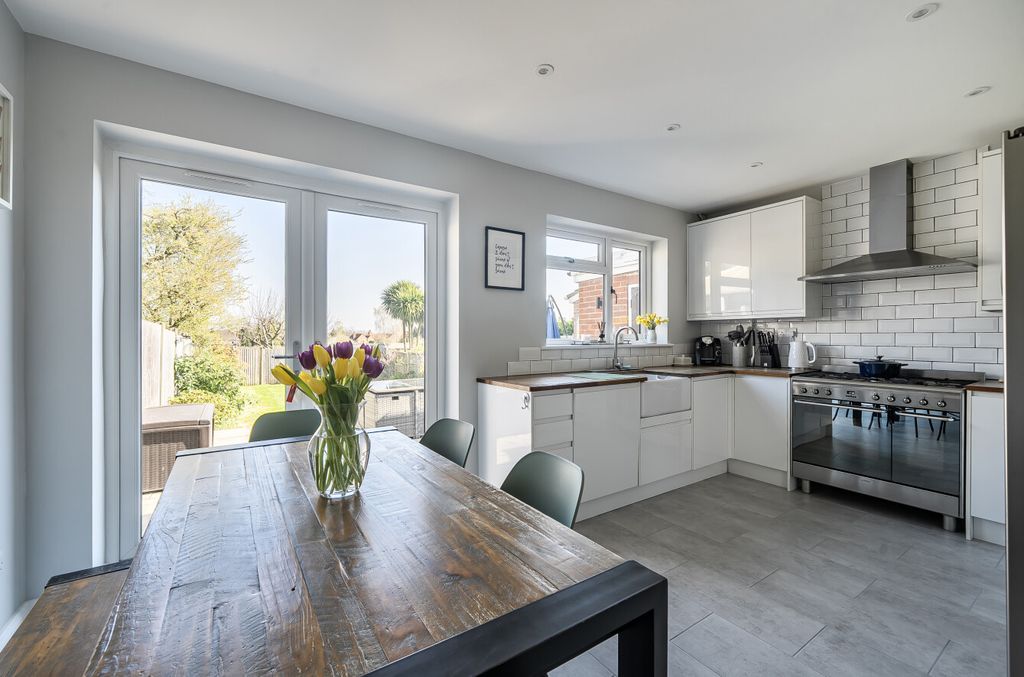 Property photo 2 of 22 1425061-30-69Bc08...