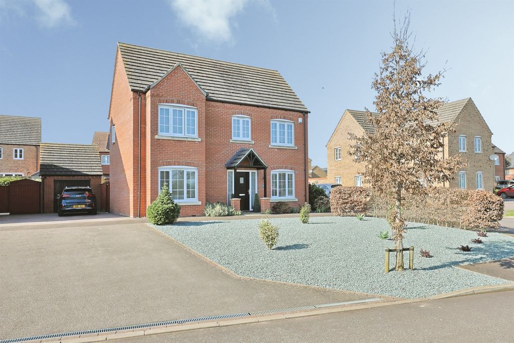 Property photo 1 of 21