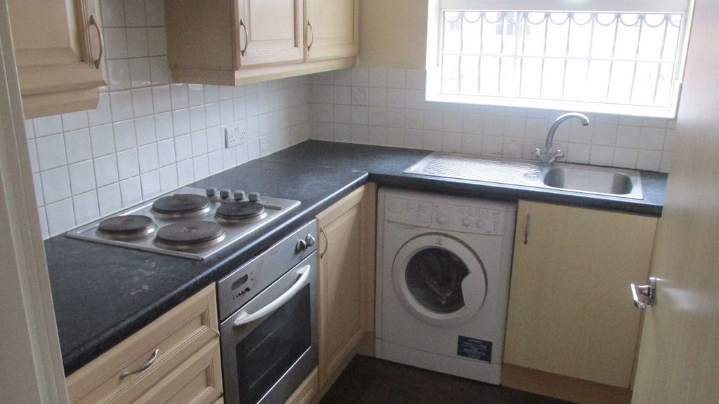 Property photo 2 of 16