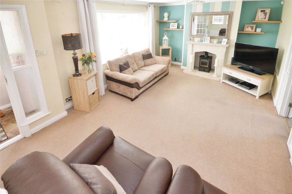 Property photo 3 of 20 Picture No. 02