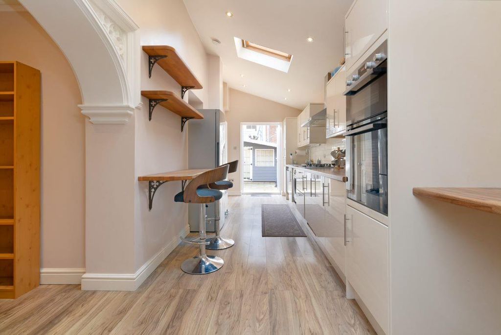 Property photo 3 of 15 Kitchen3.Jpg