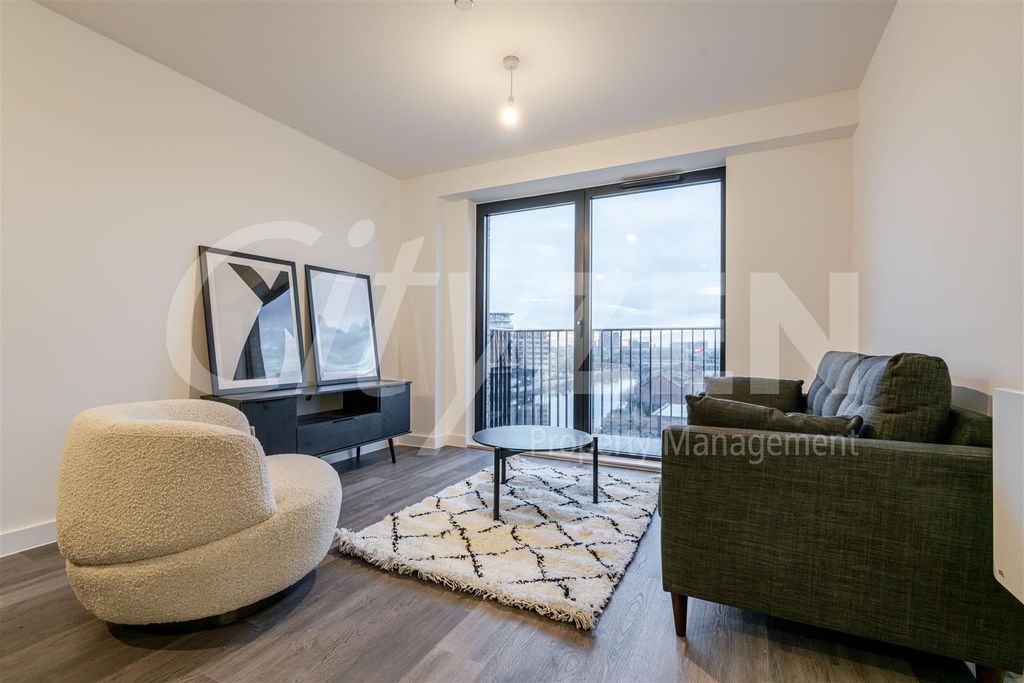 Property photo 1 of 16 Reception