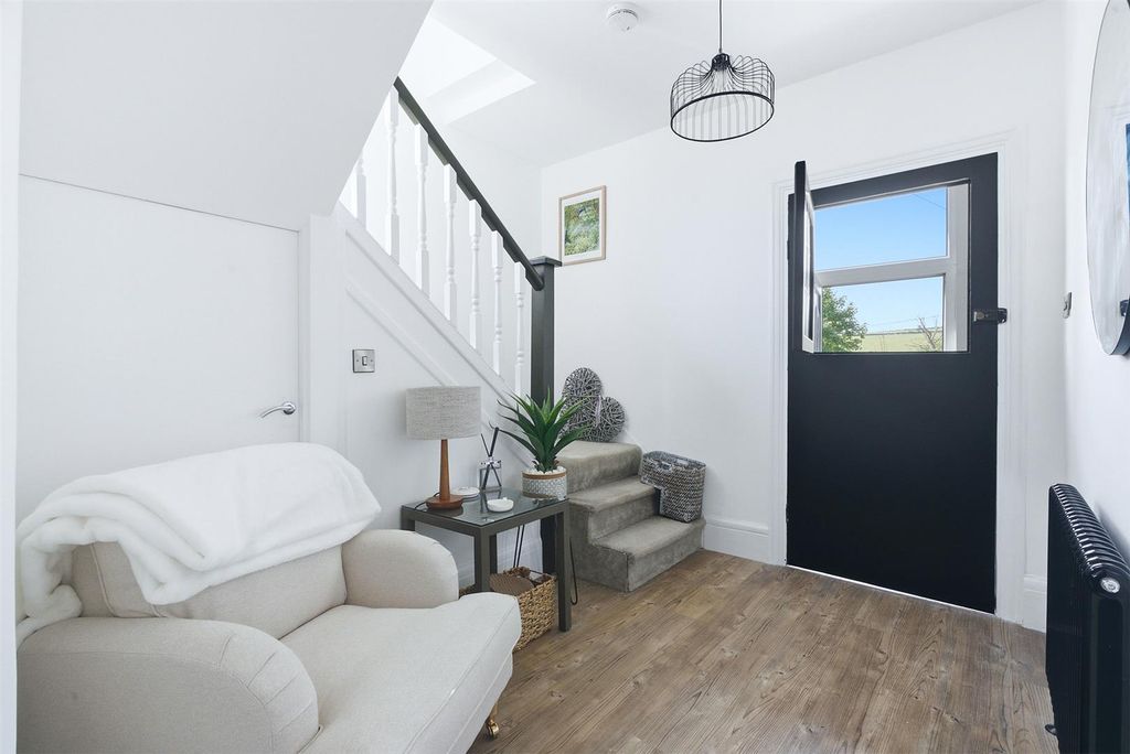 Property photo 3 of 32 20-Woodlea-Villas-5.Jpg