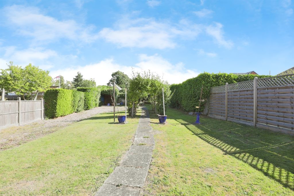 Property photo 2 of 19