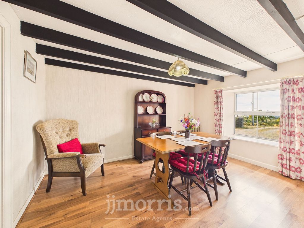 Property photo 3 of 27 Dining Room