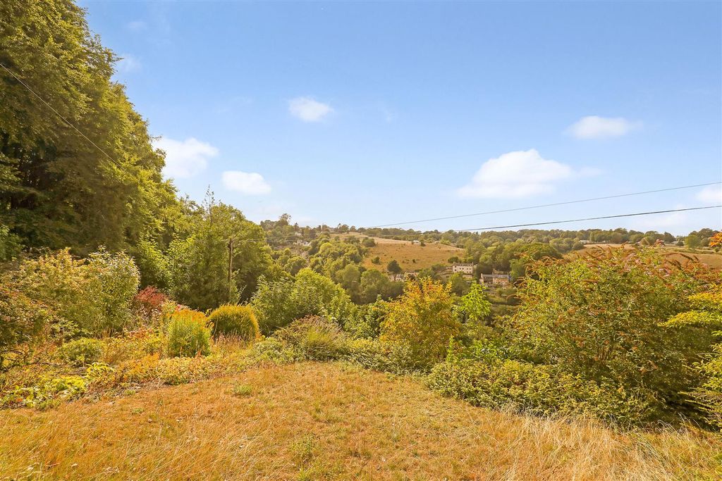 Property photo 2 of 18 Ph4_6156720.Jpg