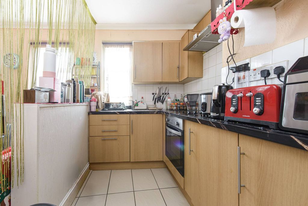 Property photo 3 of 4