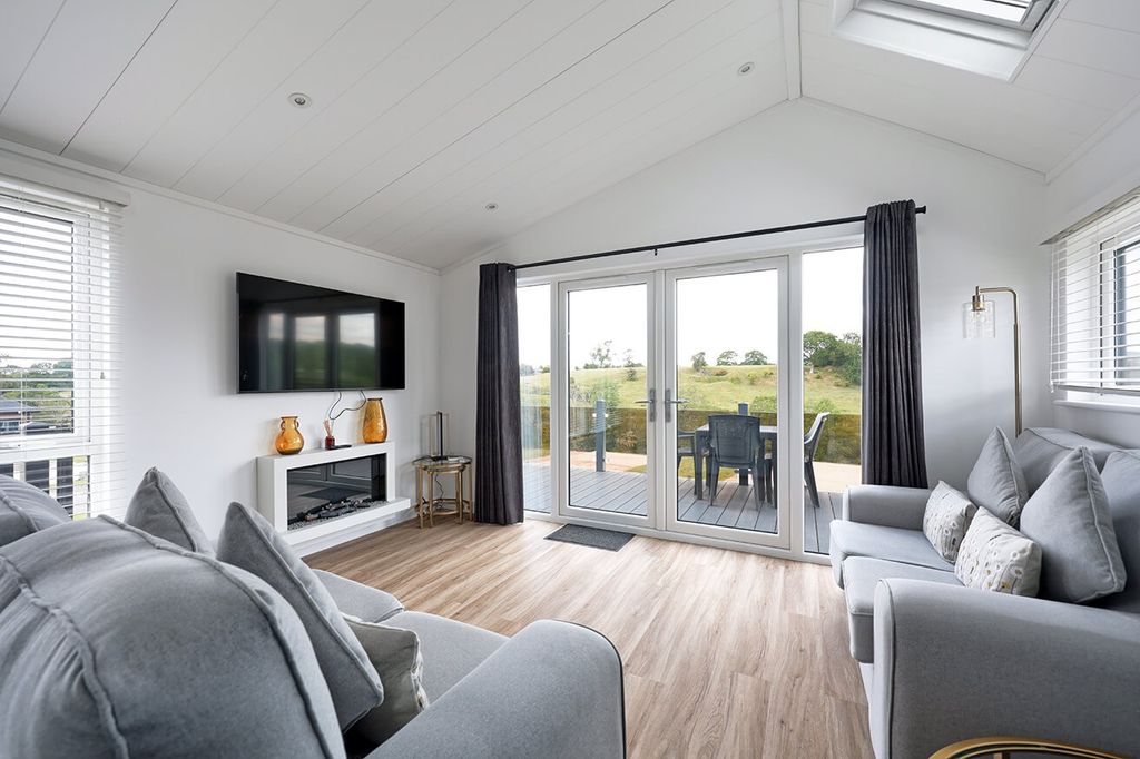 Property photo 3 of 14 4226152