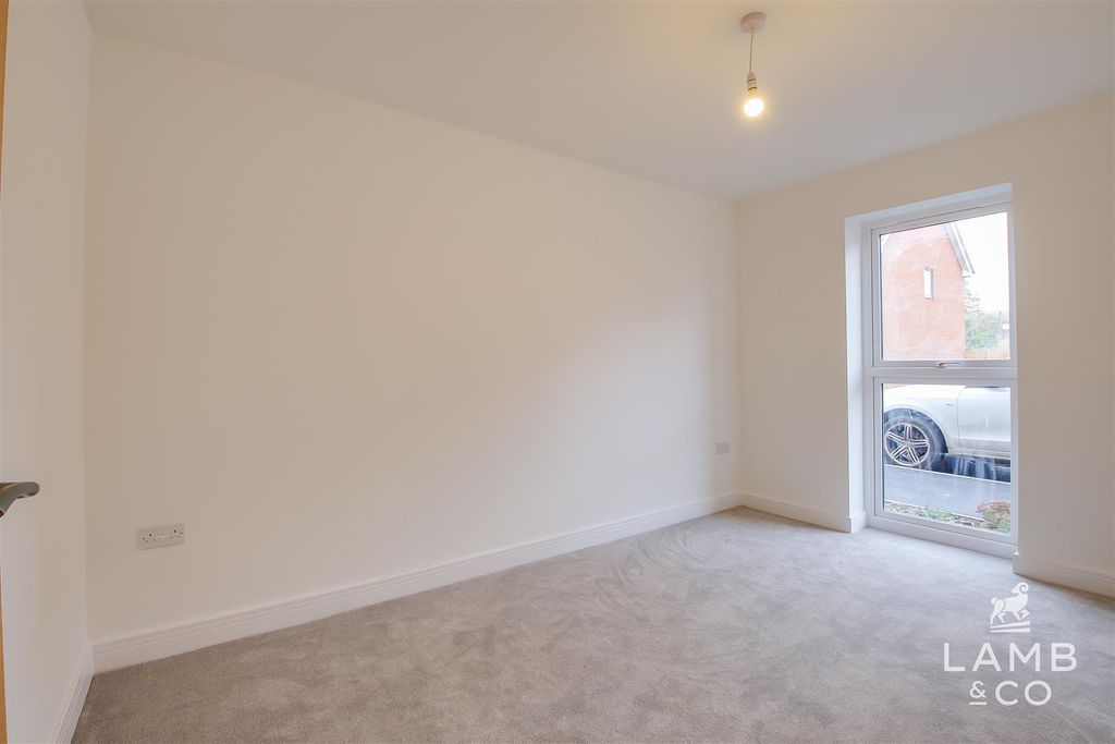 Property photo 3 of 24