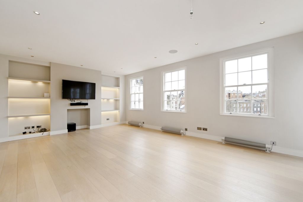 Property photo 3 of 20 6, 93 Eaton Place...