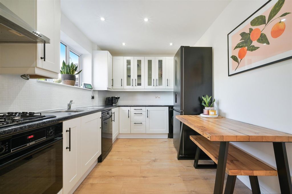 Property photo 1 of 19 Weldon Way (5).Jpg