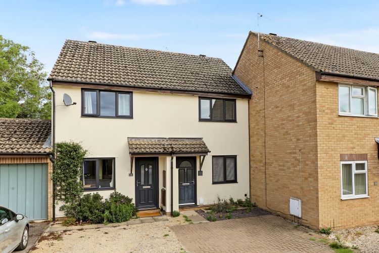 Property photo 1 of 7 338844