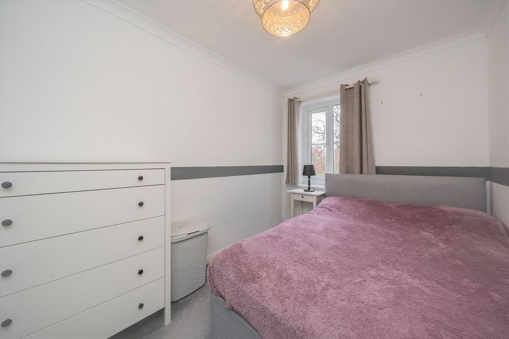 Property photo 3 of 4